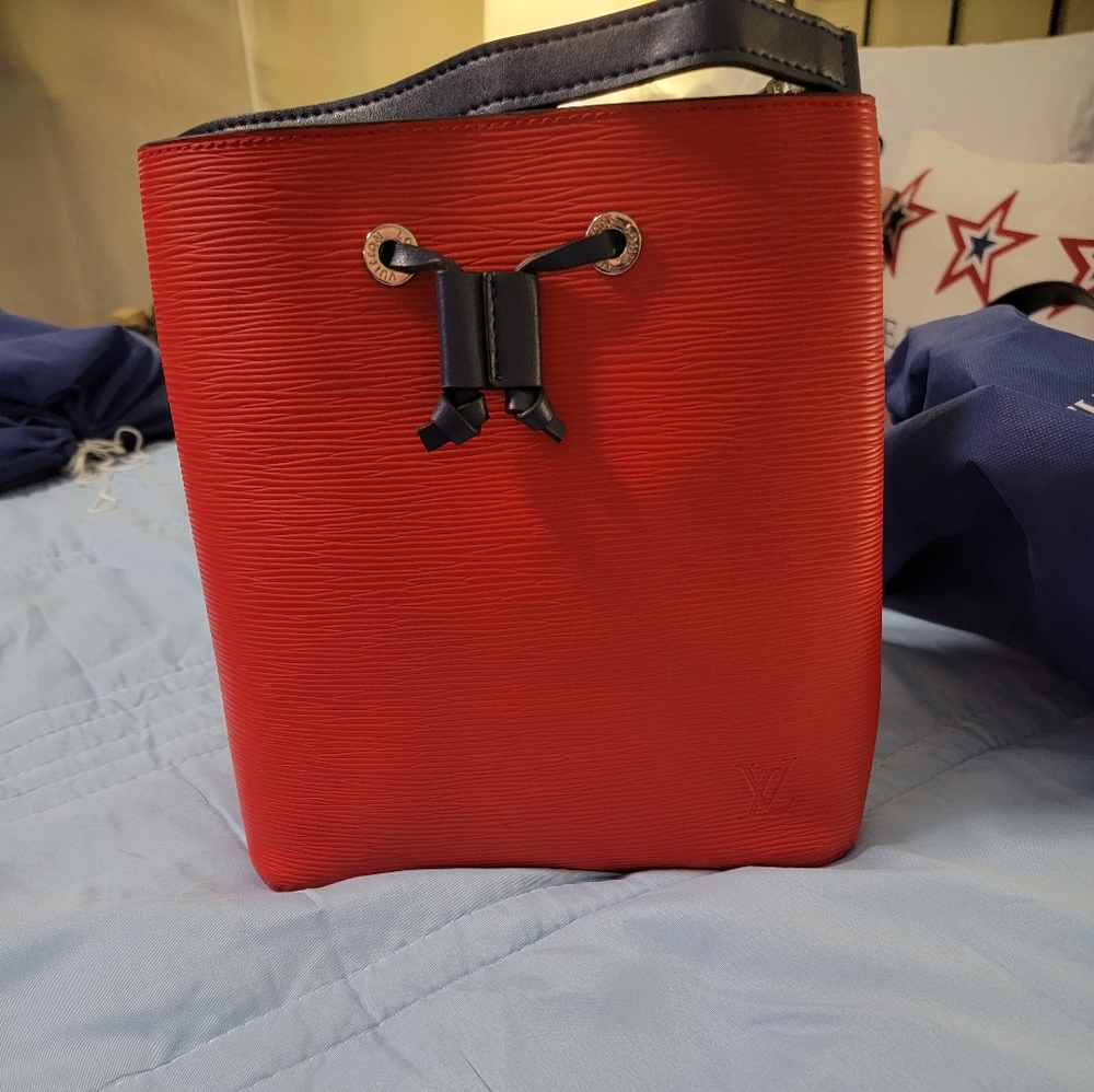 D&B Medium Purse